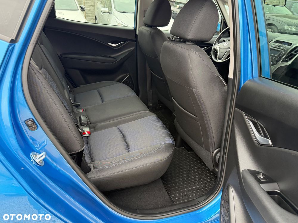 Hyundai ix20 1.4 blue - 29