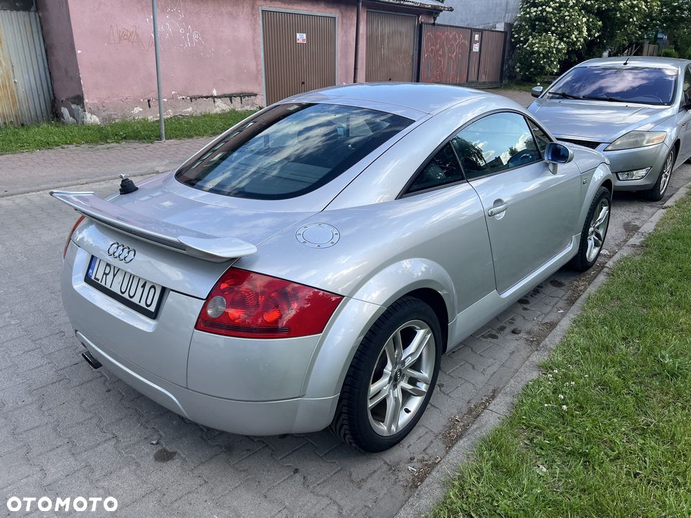 Audi TT Coupé - 4
