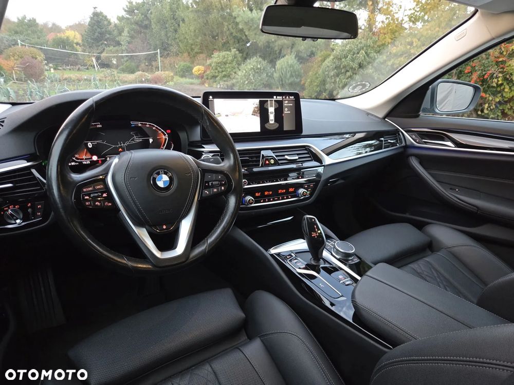 BMW Seria 5 520d Efficient Dynamics Sport Line sport - 13