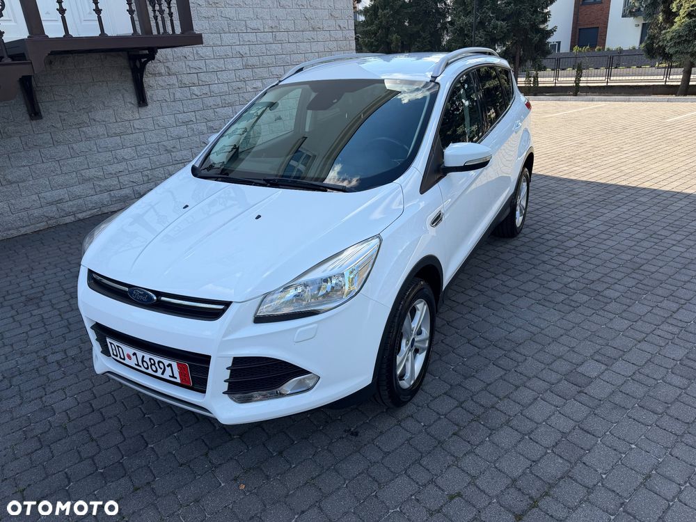 Ford Kuga 1.5 EcoBoost 2x4 Trend - 2