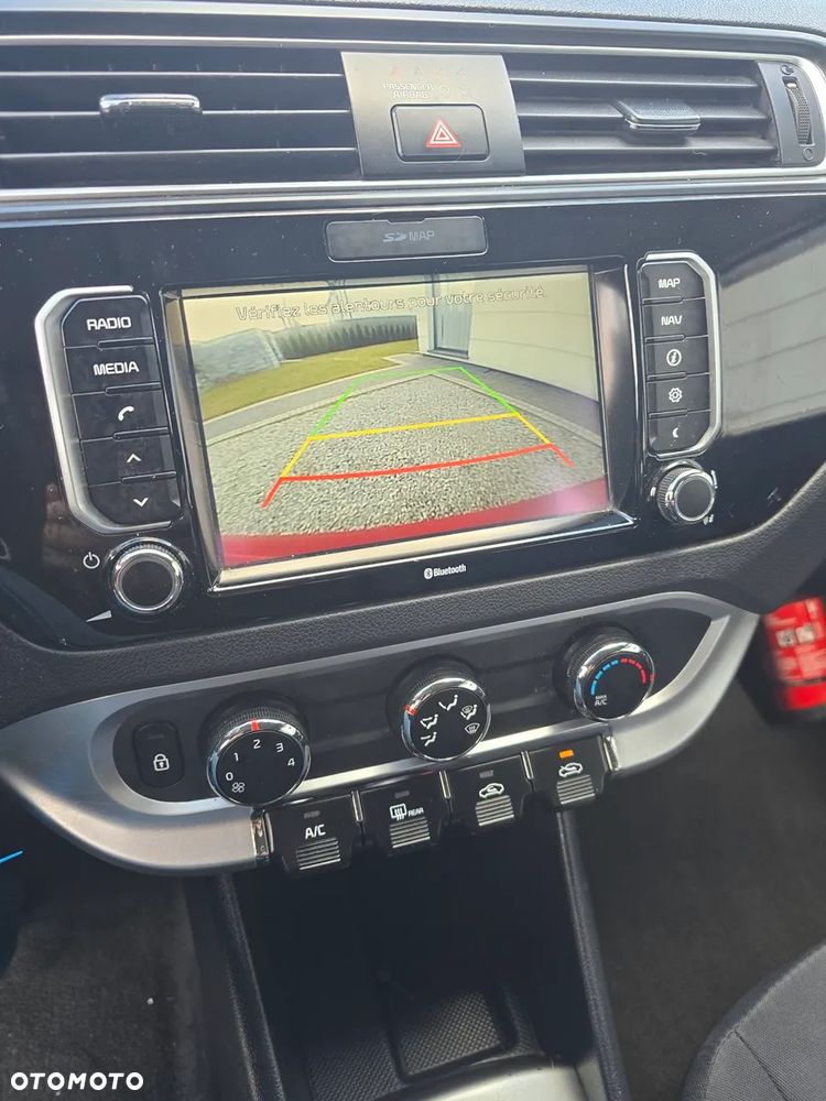 Kia Rio 1.2 Attract - 8