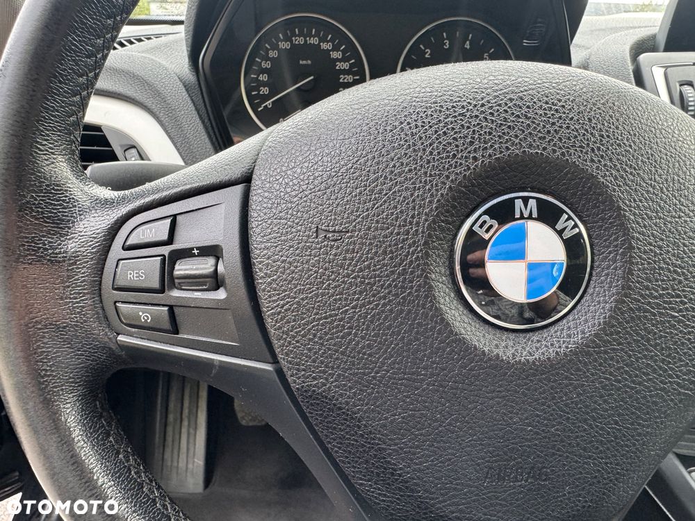 BMW Seria 1 118i Edition Metropolitan - 19