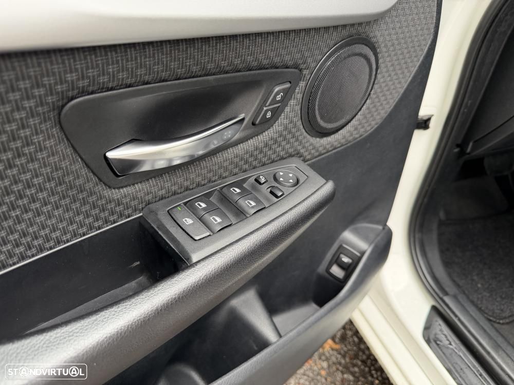 BMW 216 Active Tourer d Advantage Auto - 17