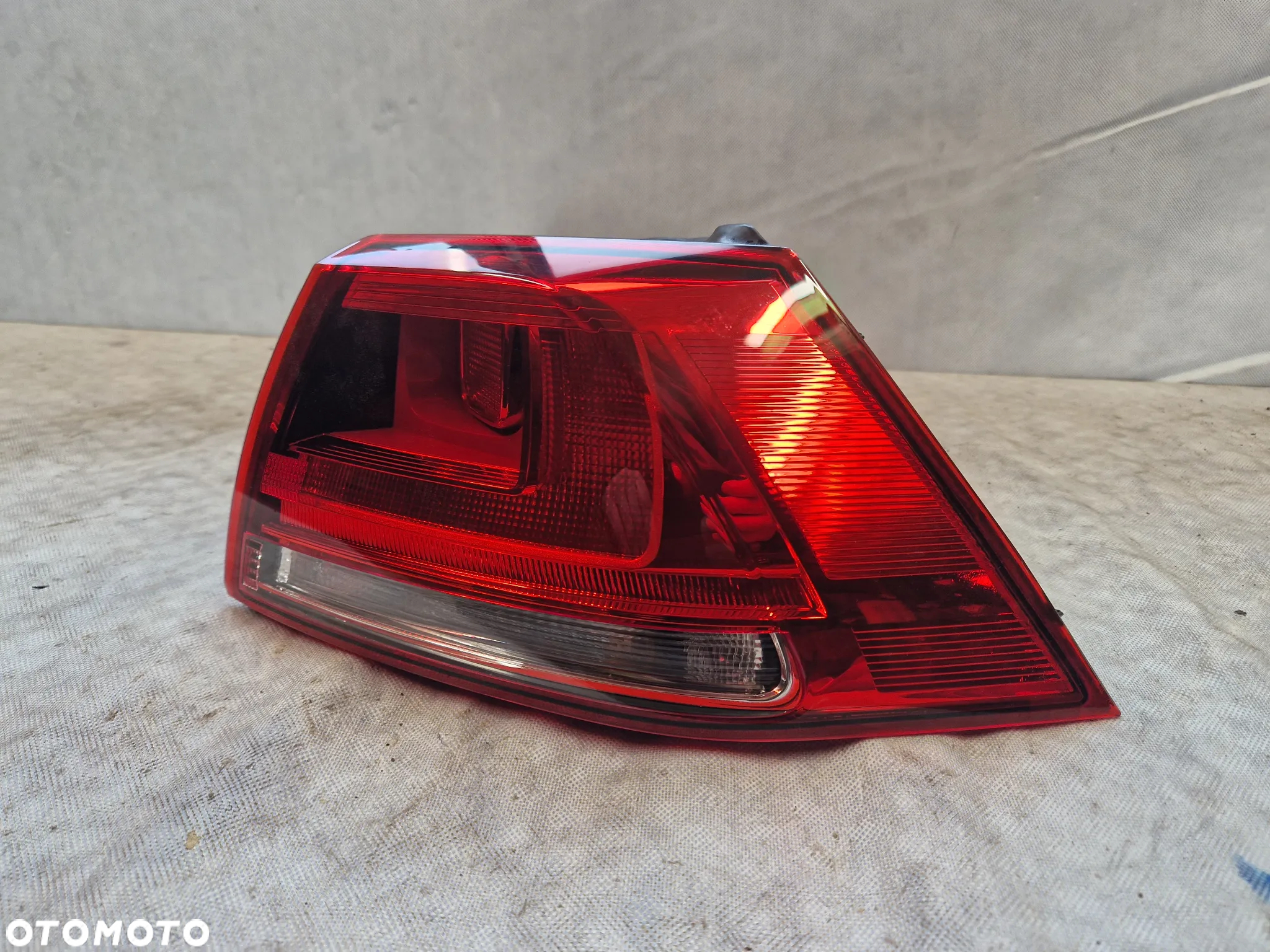 VW Golf VII 7 Lampa Tył Tylna Prawa 5G0 - 2