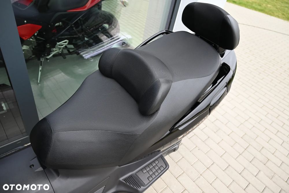 Suzuki Burgman - 25