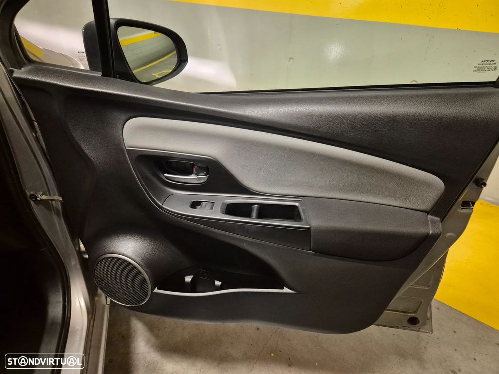 Toyota Yaris 1.0 VVT-i ACtive+AC - 39