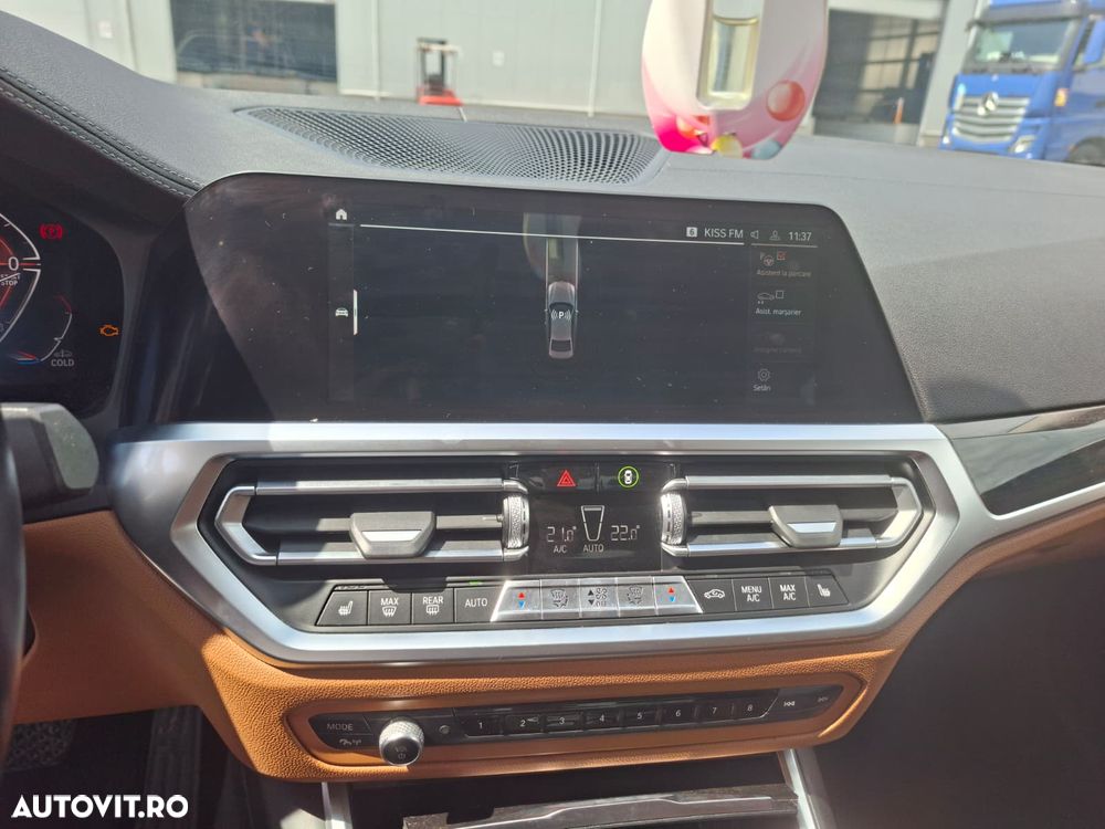 BMW Seria 3 320d xDrive AT - 16