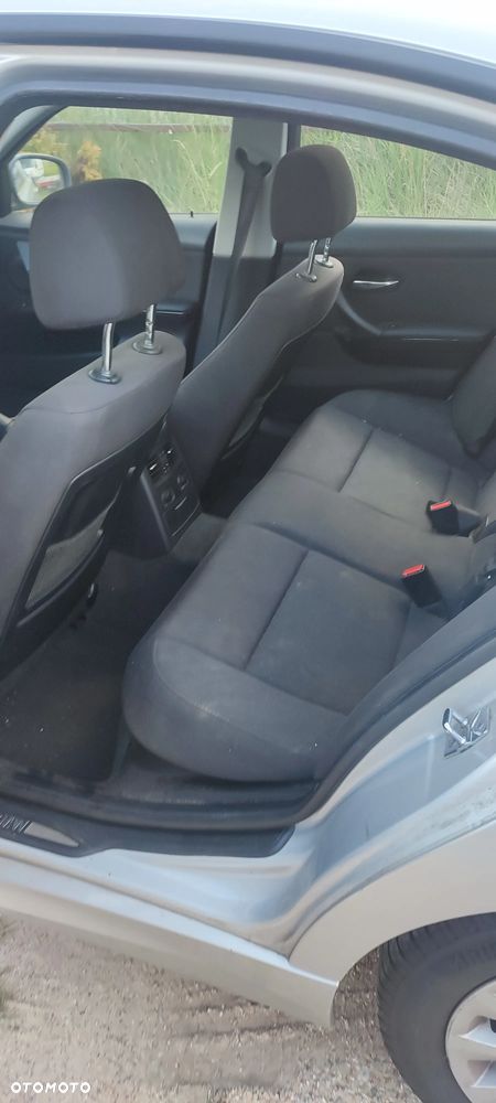 BMW Seria 3 318i - 16
