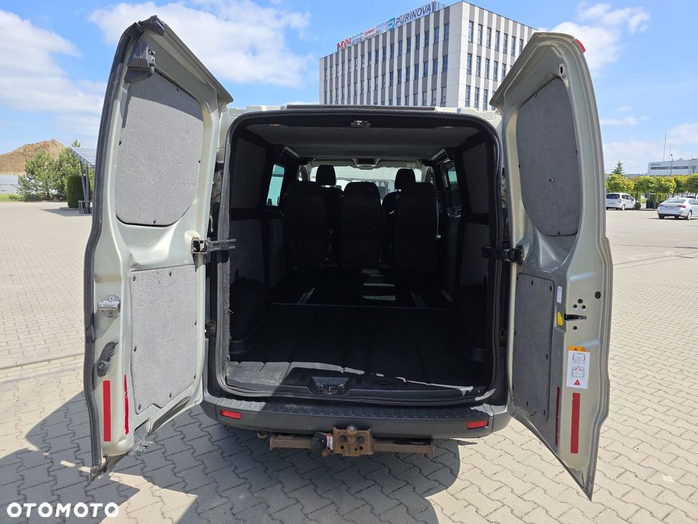 Ford Transit 350L Trend FWD - 17