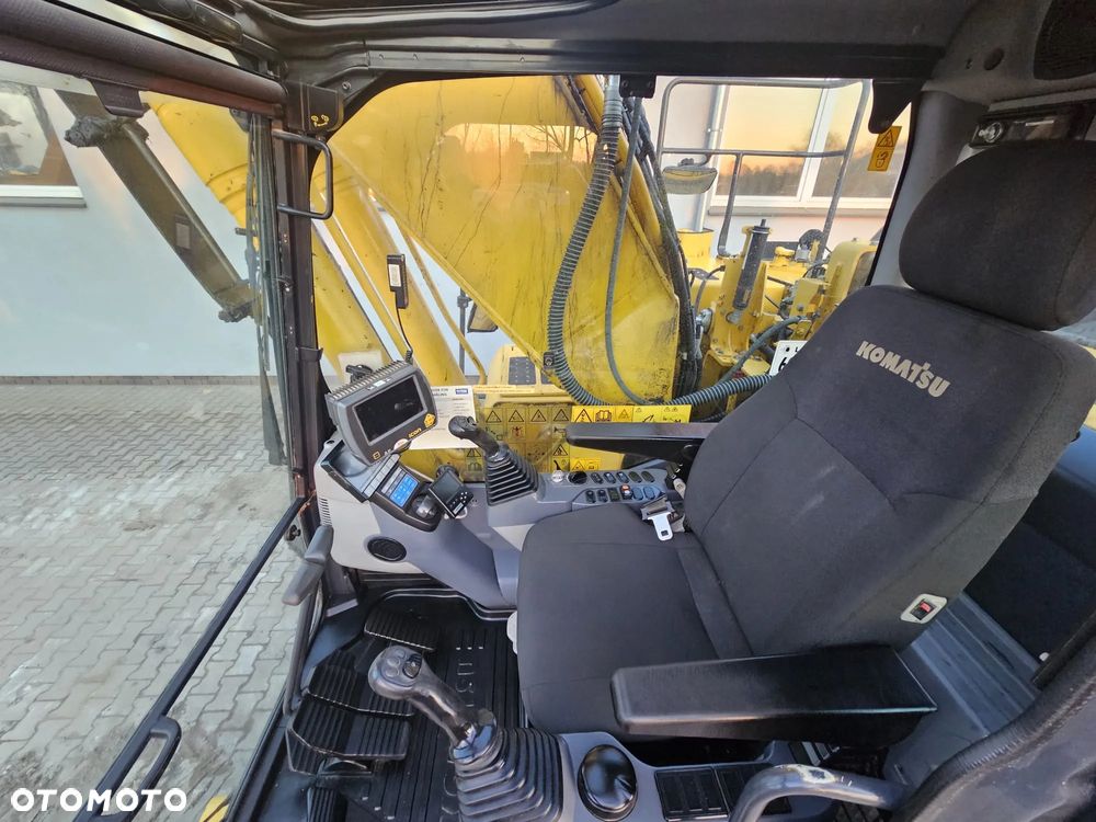 Komatsu PC 210LC-10 Plus - 8