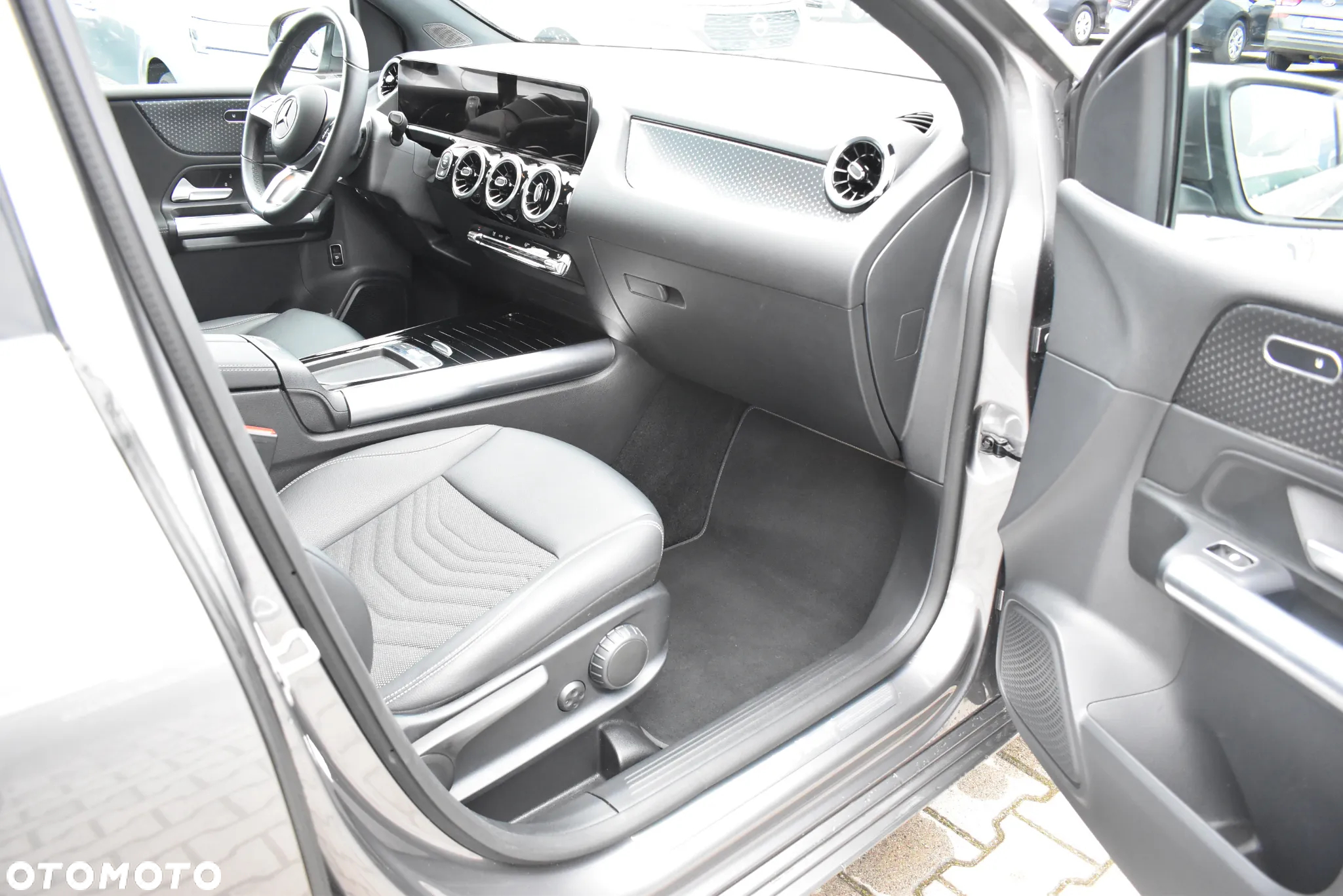 Mercedes-Benz Klasa B 200 d 8G-DCT - 17