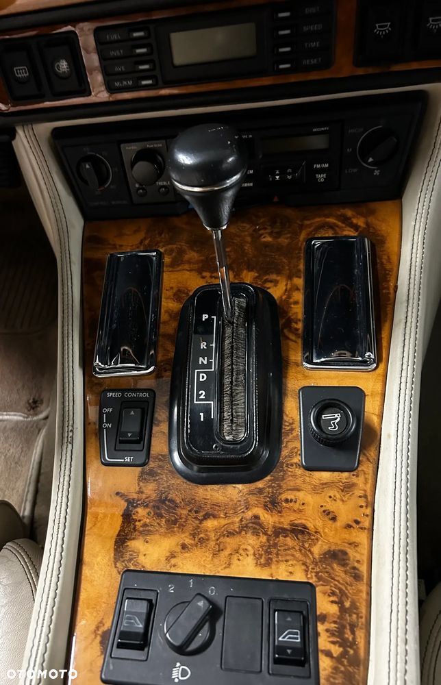 Jaguar XJS - 13