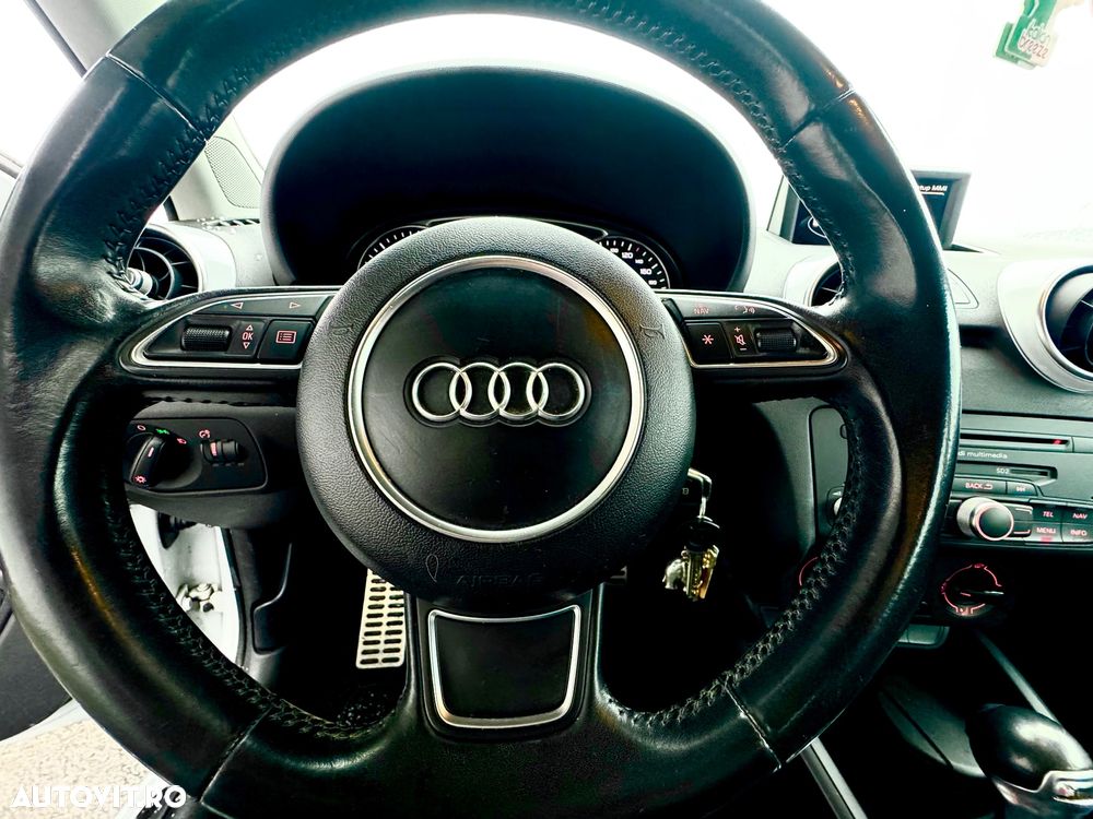 Audi A1 1.6 TDI Sportback S tronic S line Sportpaket - 14