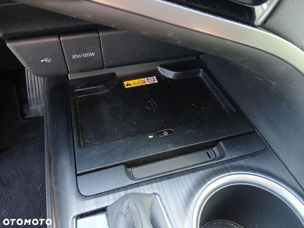 Toyota Camry 2.5 Hybrid Executive CVT - 33