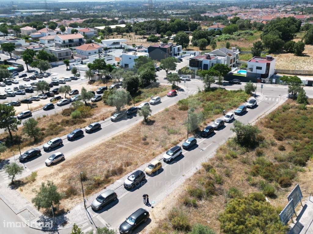 Terreno para construção de prédio multifamiliar - Grande imagem: 2/7