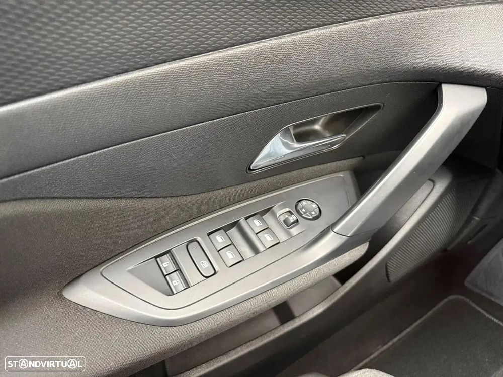 Peugeot 308 SW - 27