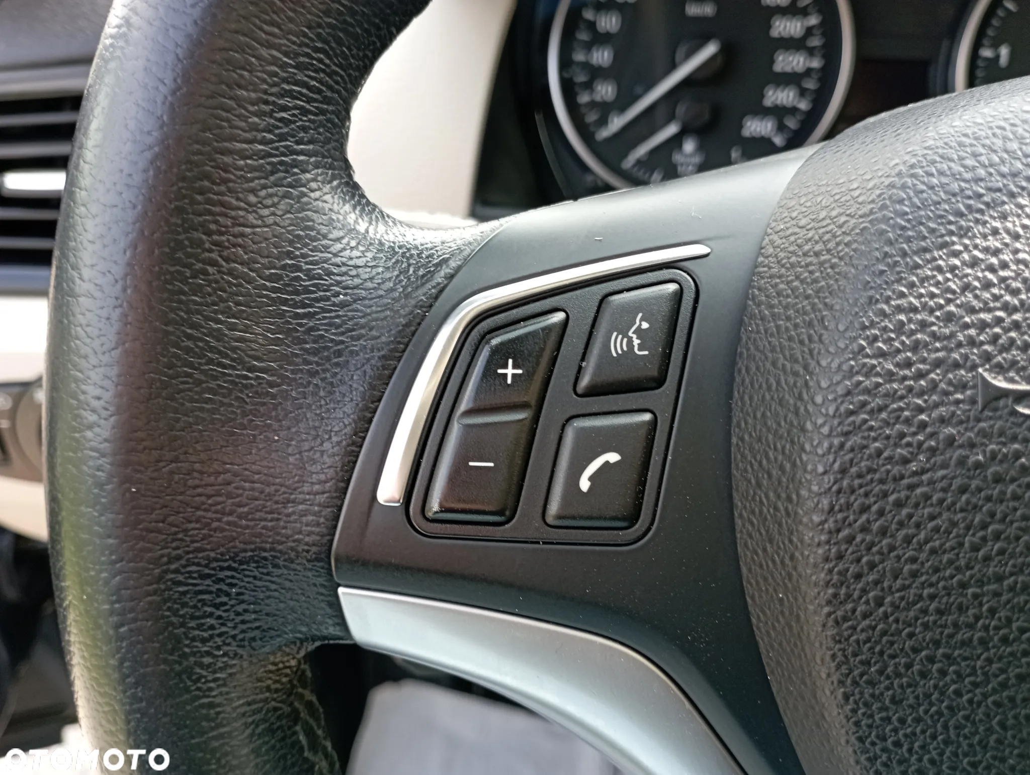 BMW X1 sDrive18d xLine - 24