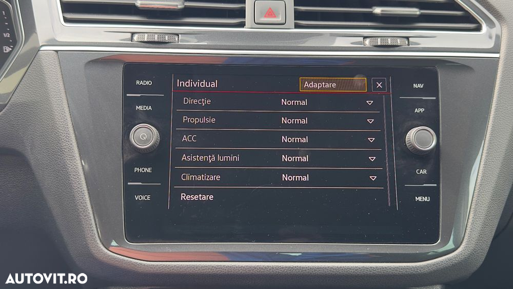 Volkswagen Tiguan 2.0 TDI SCR 4MOTION DSG Elegance - 33