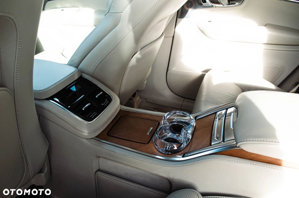 Volvo XC 90 T8 AWD Plug-In Hybrid Excellence - 6