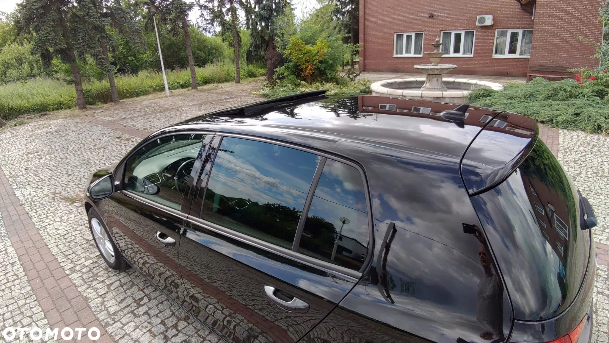 Volkswagen Golf 1.6 TDI DPF BlueMotion Technology Comfortline - 4
