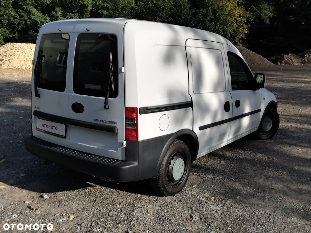 Opel COMBO - 4
