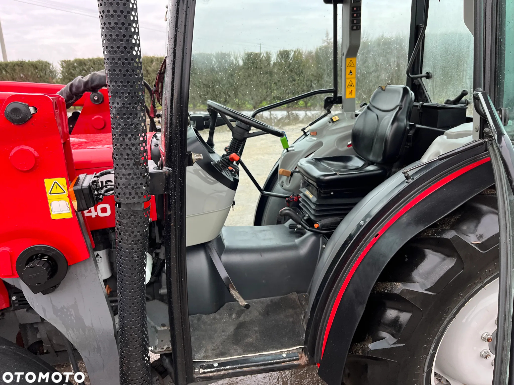 Massey Ferguson - 16