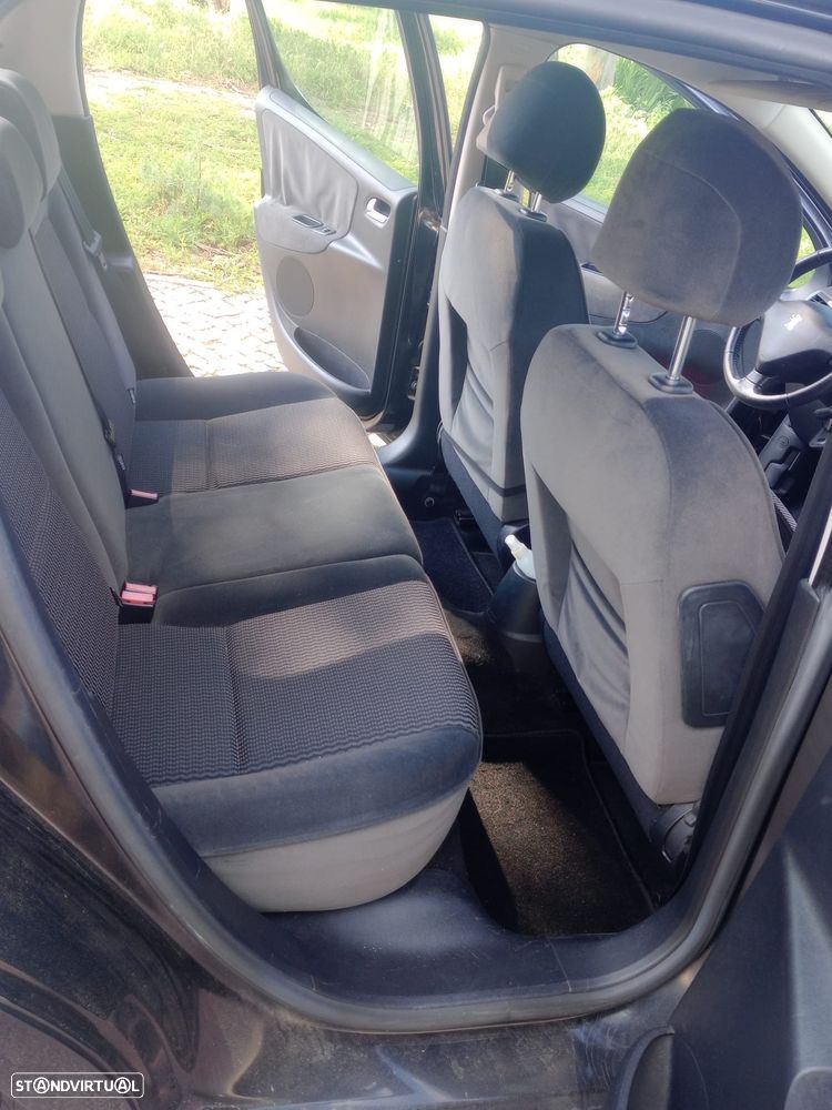 Peugeot 207 - 5