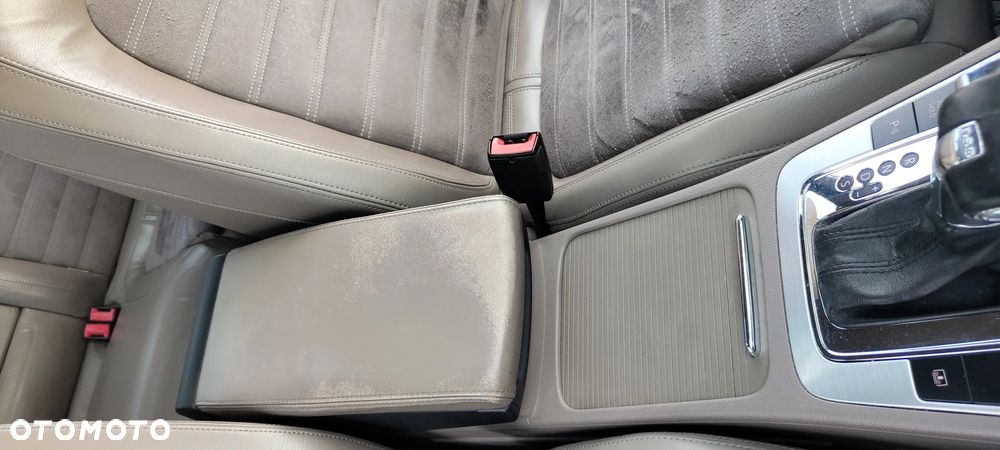 Volkswagen Passat 2.0 TDI DPF Highline DSG - 22