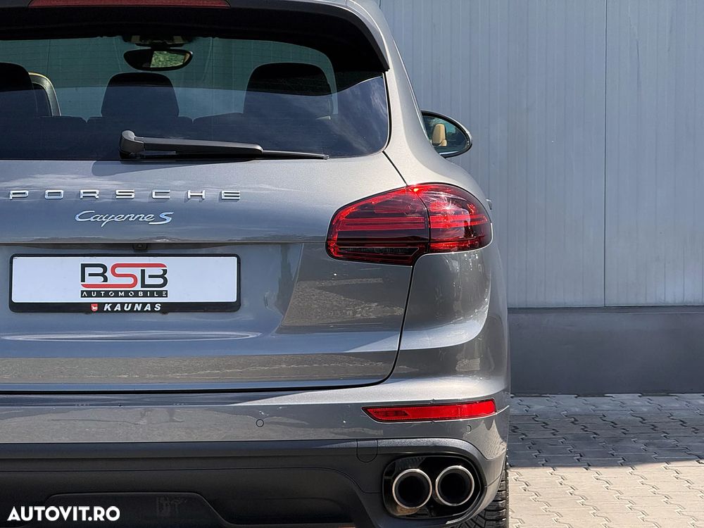 Porsche Cayenne 3.6 L S - 31