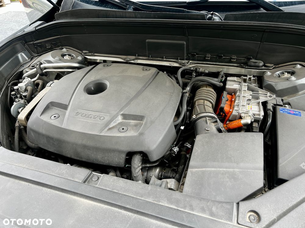 Volvo XC 90 T8 AWD Twin Engine Geartronic Momentum - 17