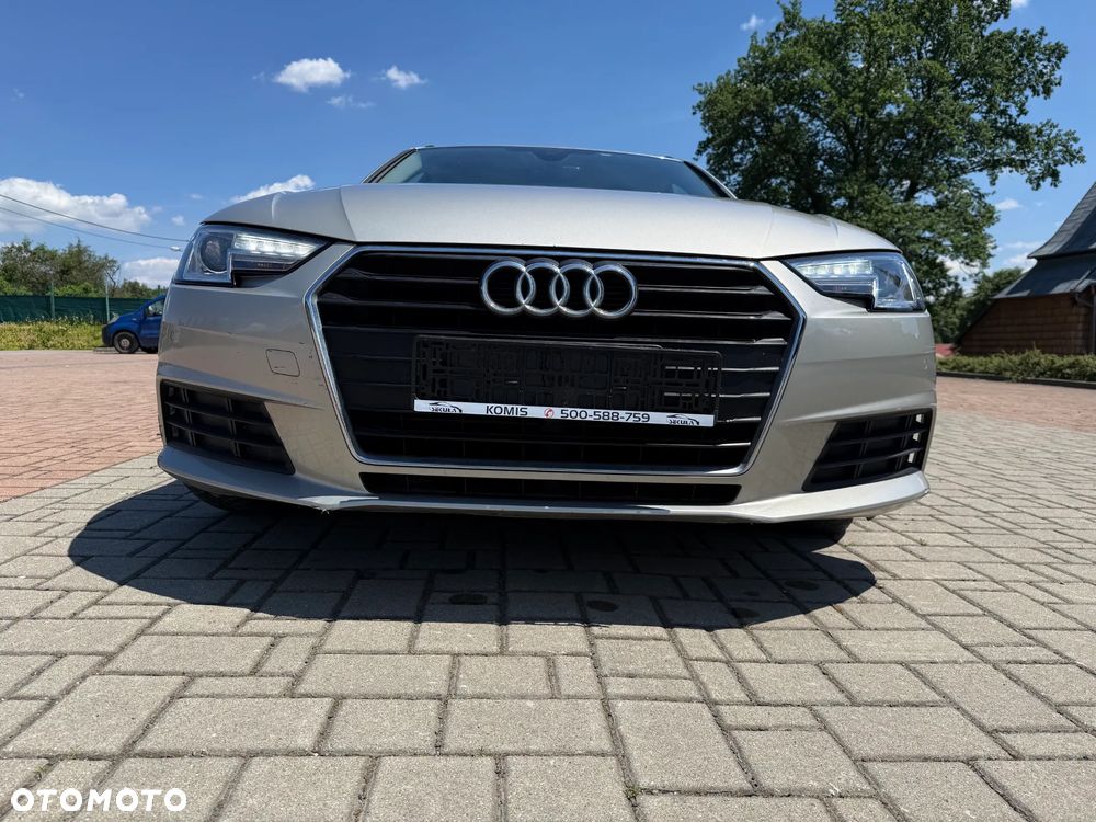 Audi A4 Avant 2.0 TDI ultra S tronic - 9