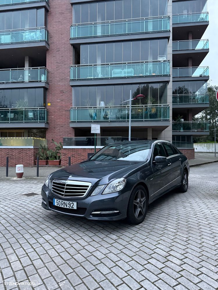 Mercedes-Benz E 200 BlueTEC Avantgarde Auto. - 1