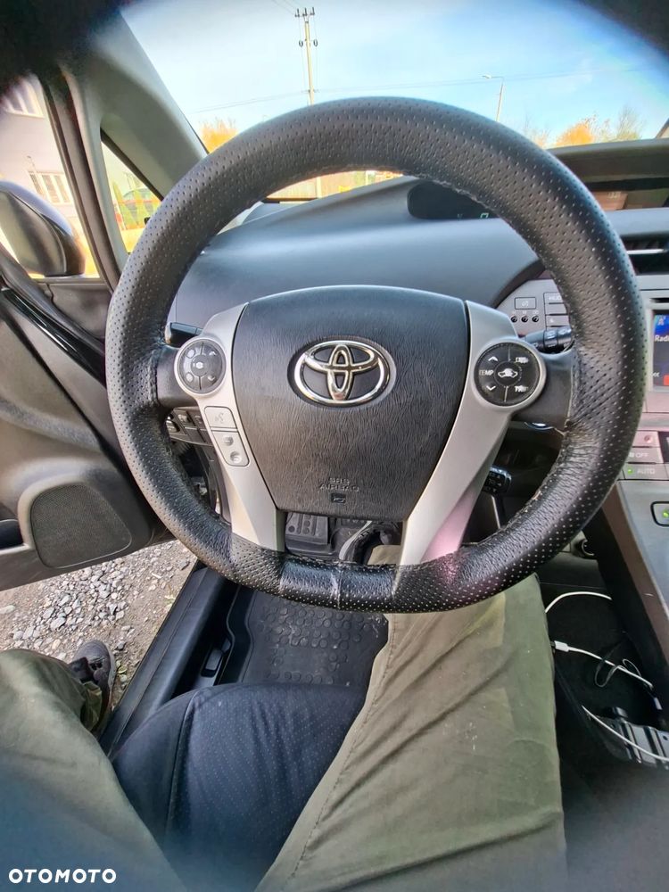 Toyota Prius 1.8 HSD Luna - 26