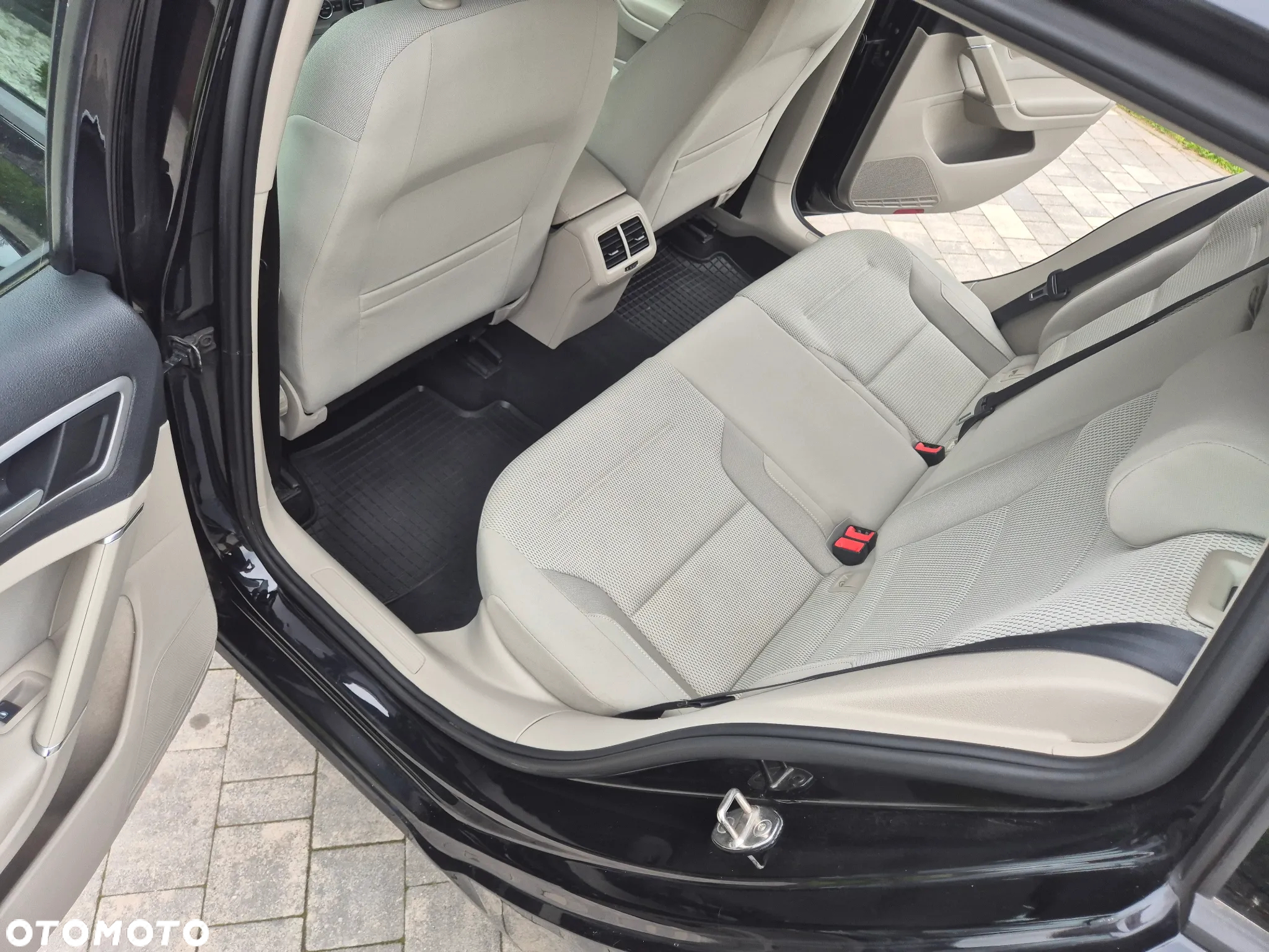 Volkswagen Golf VI 1.6 TDI BlueMot Trendline - 18