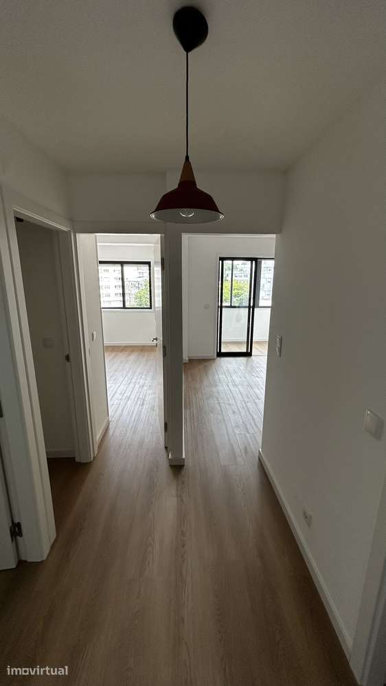 Excelente Oportunidade de Investimento ou Habitação Própria - Grande imagem: 4/10