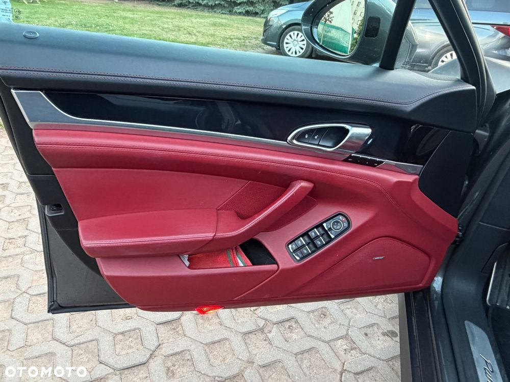 Porsche Panamera - 19