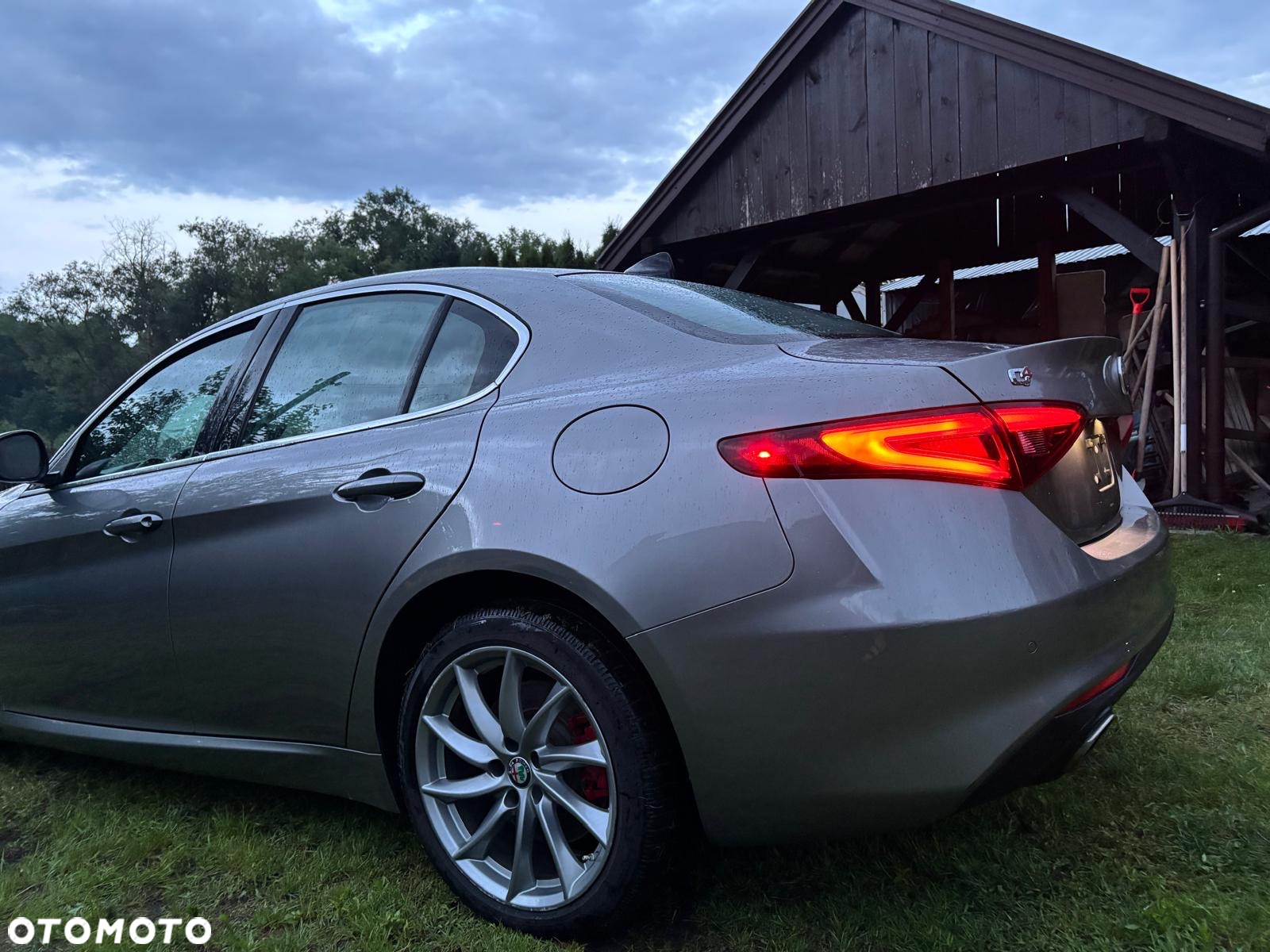 Alfa Romeo Giulia 2.0 Turbo 16V AT8-Q4 Competizione - 10