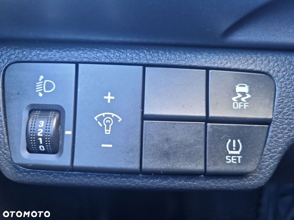 Kia Stonic 1.4 L - 23