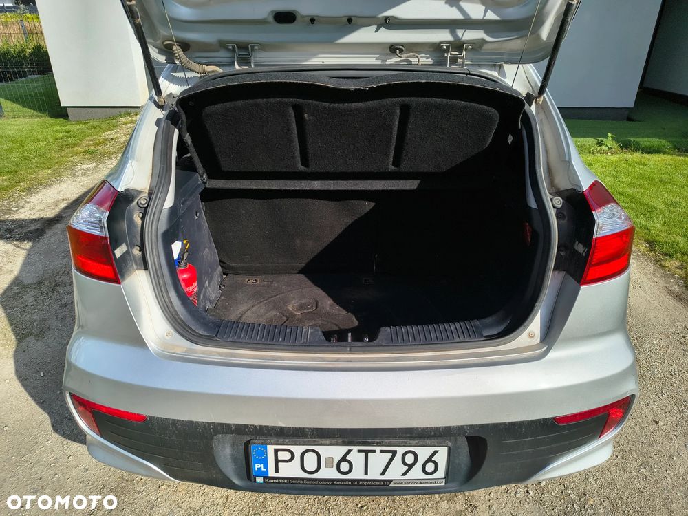 Kia Rio 1.2 L - 4