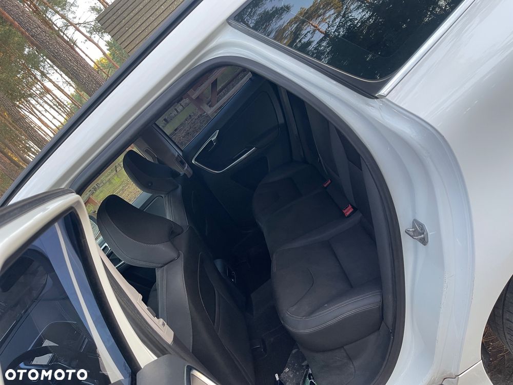 Volvo XC 60 D4 Drive-E Momentum - 10