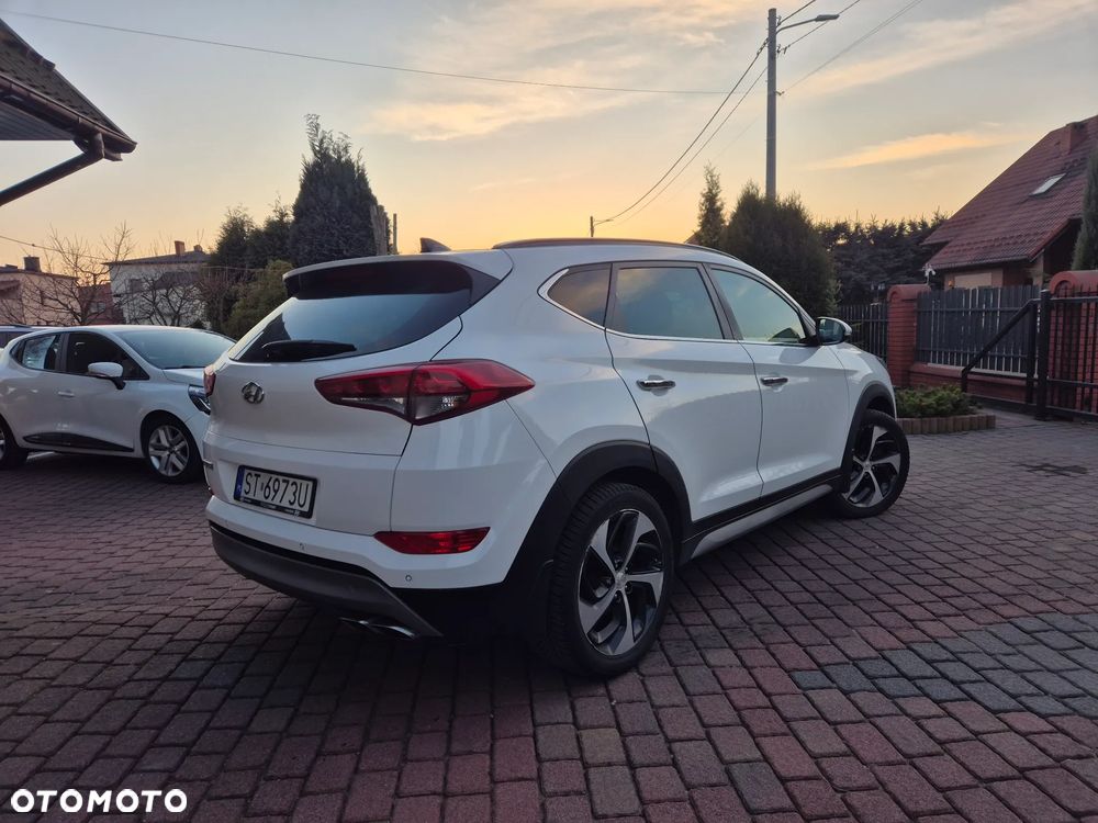 Hyundai Tucson 2.0 CRDI BlueDrive Style 2WD - 2