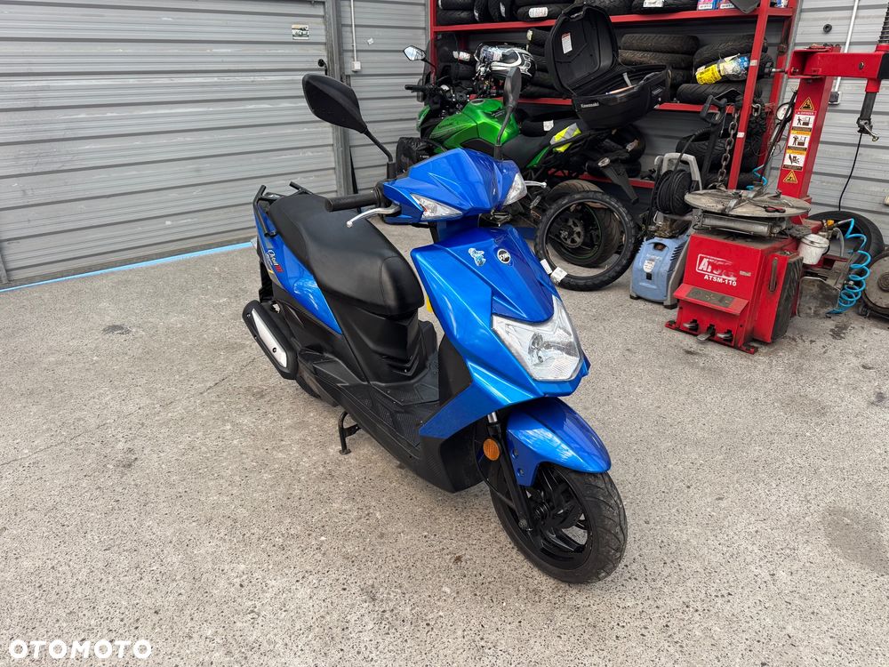 Suzuki Burgman - 1