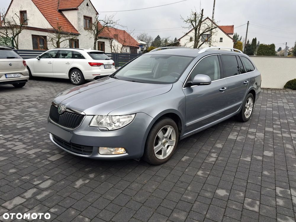 Skoda Superb 2.0 TDI DSG Exclusive - 29