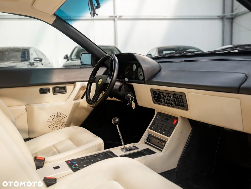 Ferrari Mondial - 29