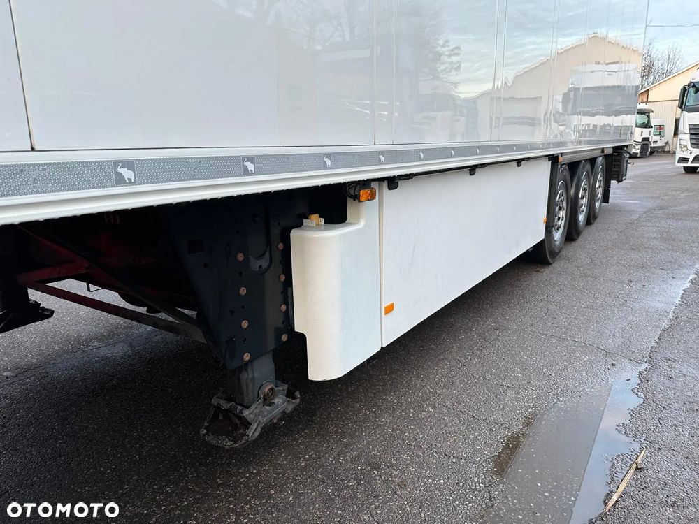 Schmitz Cargobull SKO 24 - 9
