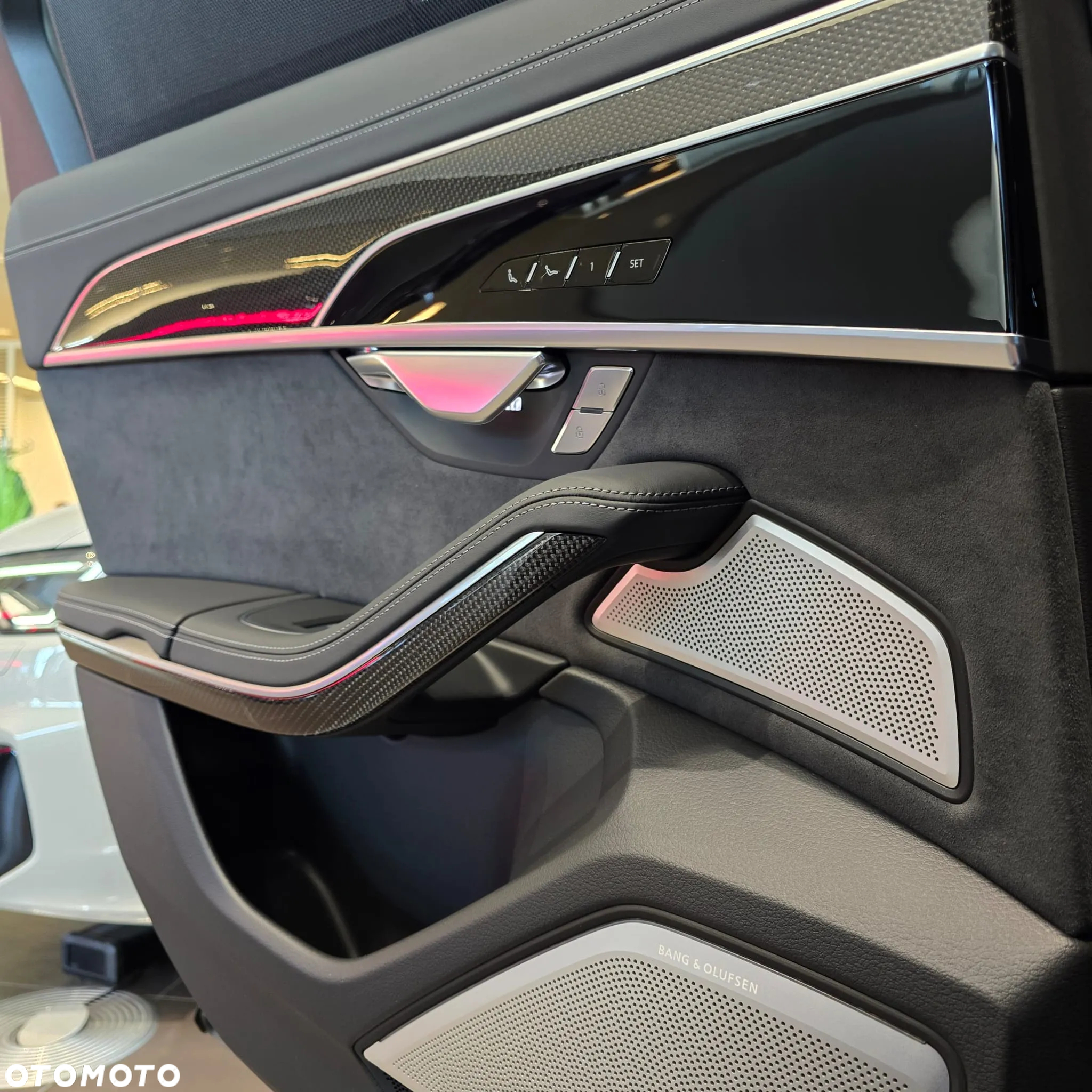 Audi S8 - 10