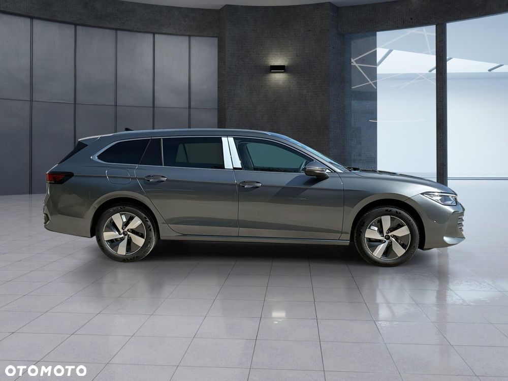 Volkswagen Passat - 4