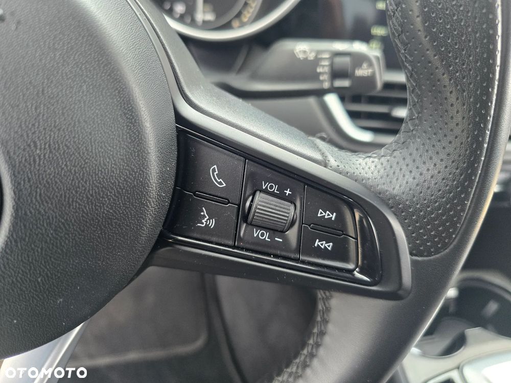 Alfa Romeo Giulia - 27