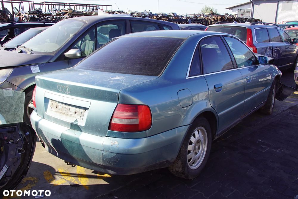 Auto na części - Audi A4 B5 1.8 20V 125 KM APT DWH LX6V 1999R Silnik Skrzynia Drzwi Błotnik Klapa Lampa Lusterko Klamka Szyba Deska Kokpit Sterownik Moduł Czujnik Licznik Panel Kierownica - 4