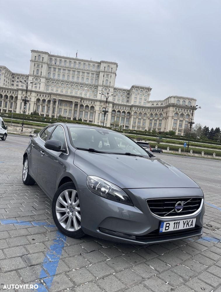 Volvo V40 D2 Summum - 1